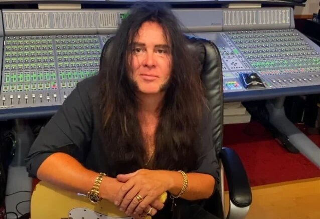 YNGWIE MALMSTEEN on why he doesn't hire singers anymore: 'They think they're ELVIS PRESLEY' - Yngwie Malmsteen, Rock, Music, Metal, Good music, Musicians, Longpost