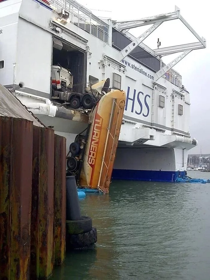 Happens on ferries too. - Truckers, Truck, Wagon, Ferry