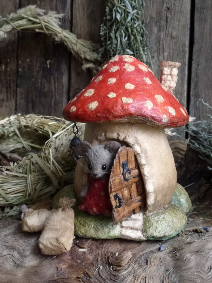 And I'm in the house! - My, Author's toy, Soft toy, Needlework without process, Mouse, Teddy's friends, Longpost, Cats and Mice