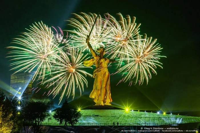 Light of the Great Victory 2022 - Media and press, Volgograd, Mamaev kurgan, May 9 - Victory Day, Laser show, Firework, Video, Video VK, The photo, Longpost