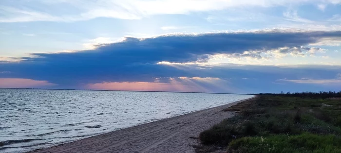 Sunset in the Sea of ??\u200b\u200bAzov - My, Landscape, Photo on sneaker, Azov sea, Sunset