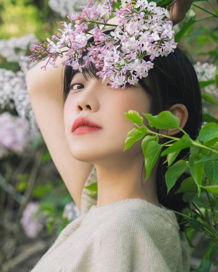 Among leaves and flowers , , , 