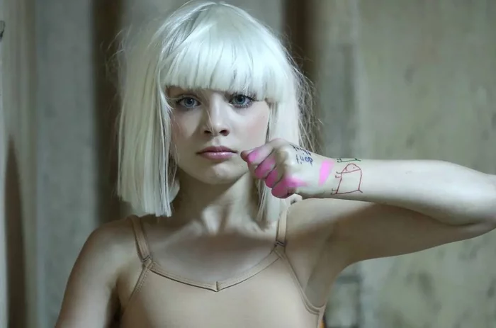 Remember the girl in the music video for Chandelier by Sia? - Girls, Dancing, Sia, Chandelier, Youtube, The photo, It Was-It Was, Video, Longpost