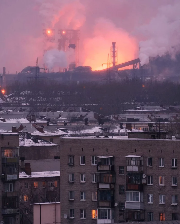 Life in front of the plant, Cherepovets - The photo, Cherepovets, Factory