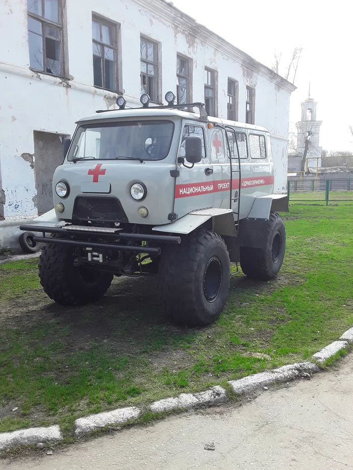 A radical solution to the problem of bad roads in the countryside - My, Ambulance, All-terrain vehicle, Bigfoot, Longpost, National Project