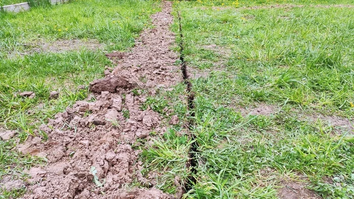 Trench for laying the water distribution pipe - My, Homemade, Shovel, Trench, Longpost
