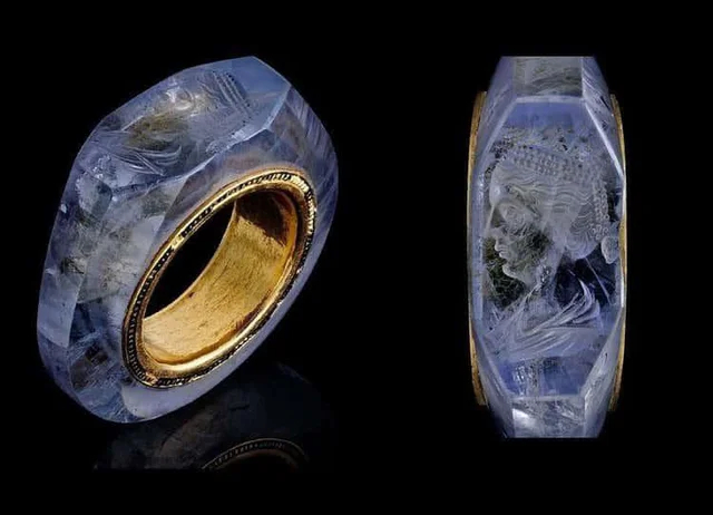 A ring that once belonged to the Roman Emperor Caligula. The blue part is carved from a solid sapphire - Ring, Sapphire, The emperor, The Roman Empire, Caligula