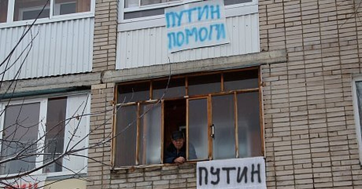 Никого сегодня в доме. Никого нет дома картинка. Один дома 6 рождественское возвращение трейлер. Домик кролика из винни пуха. Никто не пришел на вечеринку.