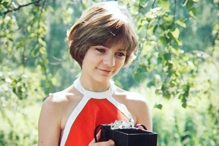 Reply to the post Actors from childhood - The photo, Picture with text, Black and white photo, Actors and actresses, the USSR, Alisa Selezneva, Reply to post