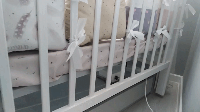 Самодельная кроватка Луна для ребенка