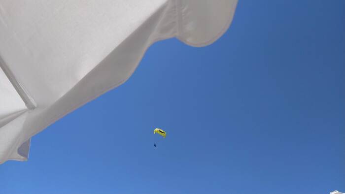 View from sun lounger - My, Parachute, Umbrella, Sky, Mobile photography, Turkey