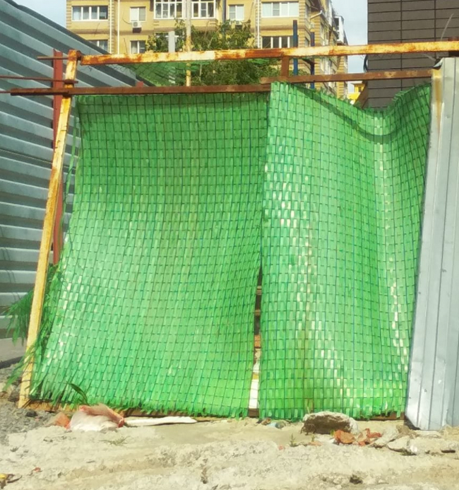 Help me find where to buy this mesh - My, Netting, Fencing, Corrugated, Net, Construction, Housing and communal services, Dacha, Fence, Longpost, 