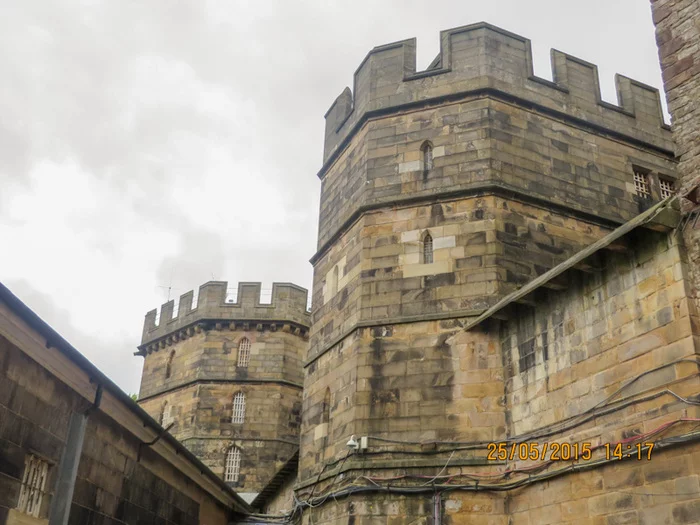 We wander through the Middle Ages. Lancaster Castle. Part 3 - My, Middle Ages, England, Story, Great Britain, Lancaster, Locks, Longpost