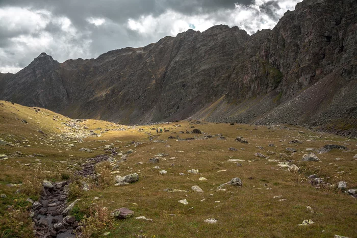 Road to Erebor - My, The mountains, Mountain tourism, The photo, Hike, Landscape, Nature, Tourism, The rocks, Autumn, Caucasus mountains