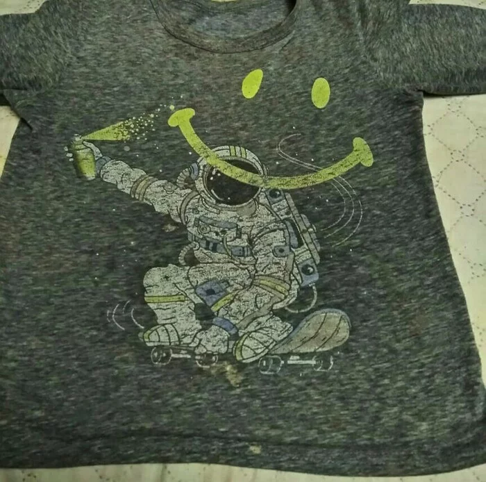 Please help. I'm looking for a picture for a t-shirt for my son - Cloth, Design