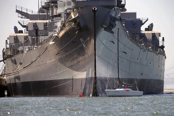 To scale (8) USS Iowa last battleship - My, Battleship, Inspires, USA, The Second World War, The photo, Armament, The era is gone, US Navy