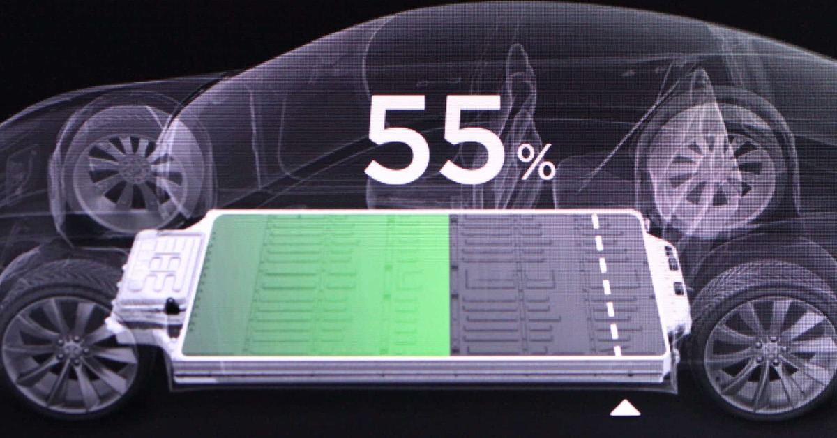 На сколько километров электромобиль. Аккумулятор электромобиля Тесла. Батарея для машины Тесла. Тесла расположение аккумуляторов. Батарейки Tesla.