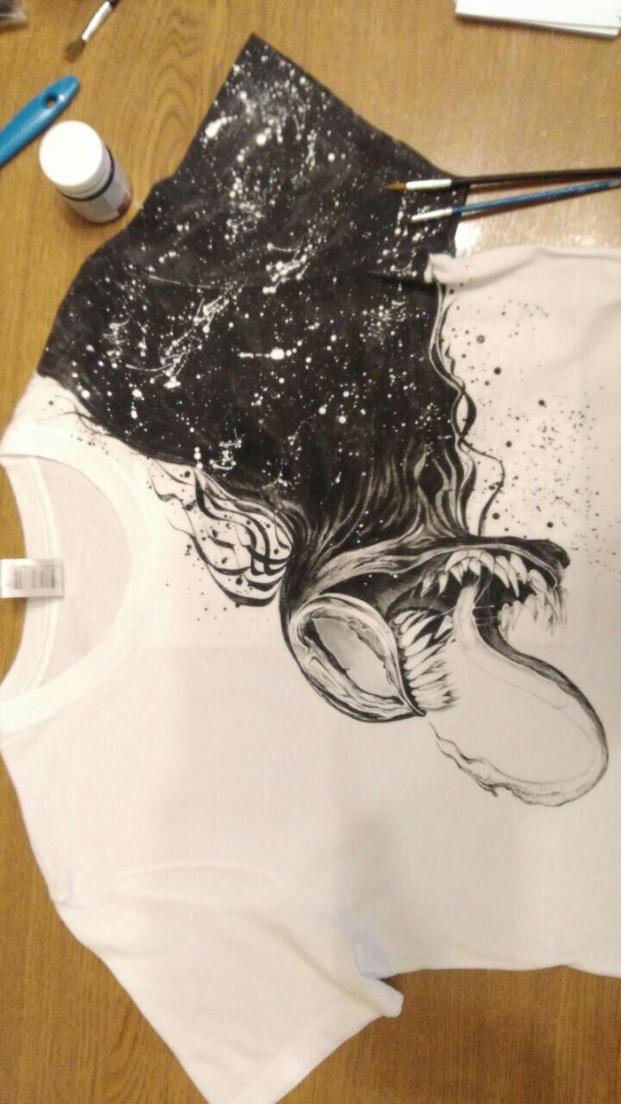 ����� ����