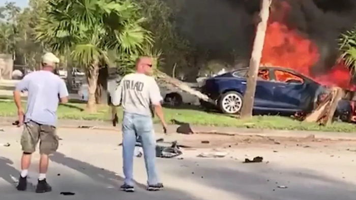 На Тесла подали в суд за «дефектную» конструкцию дверной ручки, которая убила владельца Model S