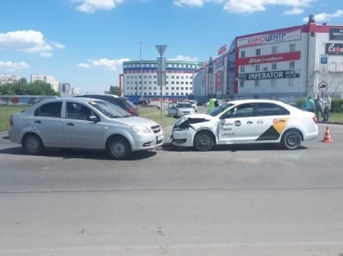 In Omsk, a baby was injured in an accident involving Yandex Taxi - Taxi, Crash, Road accident, Driver, Traffic rules, Violation of traffic rules, Victims, Passenger Transportation, DPS, Traffic police