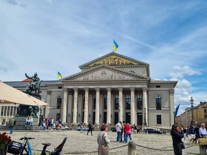 Center of Munich. Bavarian State Opera - My, Politics, Germany, Ukraine, Flag, Munich, Opera and opera houses, Centre, Longpost