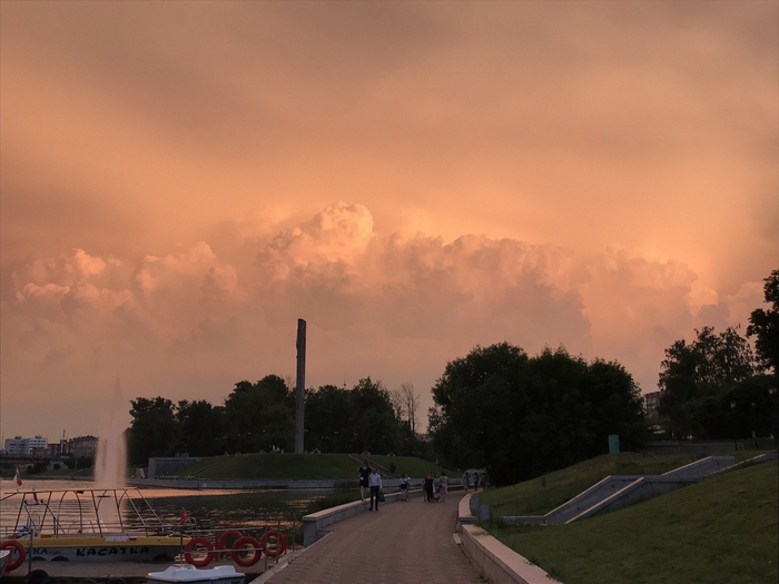 Закатная тучка