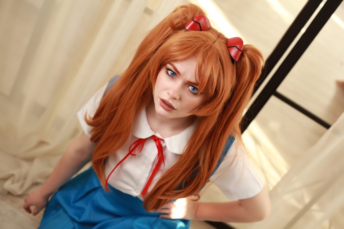 Синдзи, полезай в робота!