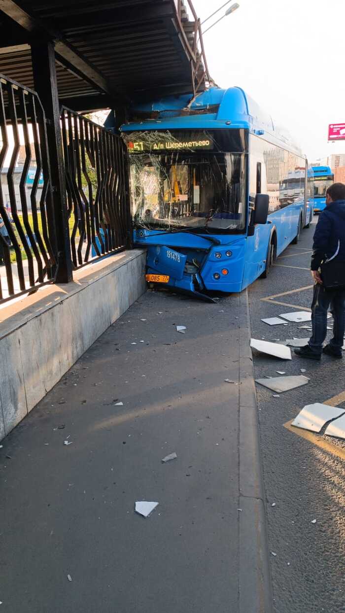 accident on 851 - Bus stop, Bus, Road accident