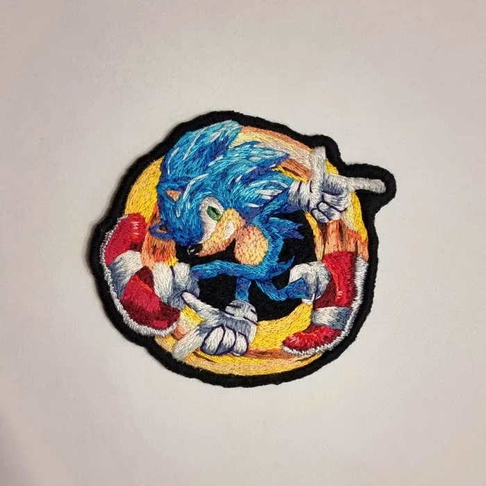 Do-it-yourself patch with Sonic the Hedgehog. - My, Needlework with process, Floss, Embroidery, Satin stitch embroidery, Stripe, Sonic the hedgehog, Sonic in film, Longpost