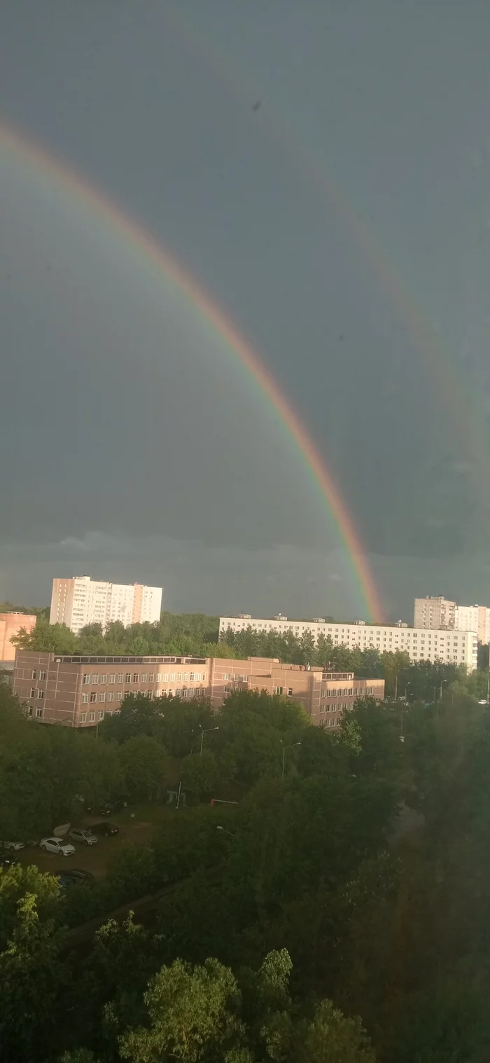 One and a Half Rainbows - My, Rainbow, Moscow, Longpost, Mobile photography