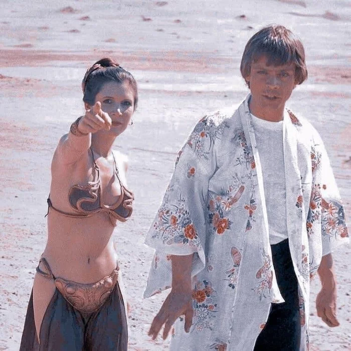 Carrie Fisher and Mark Hamill on set - Star Wars, Carrie Fisher, Mark Hamill