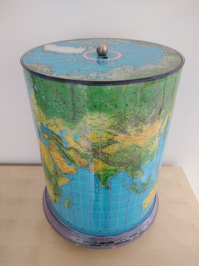 Ну, по крайней мере местами, она всё таки плоская!