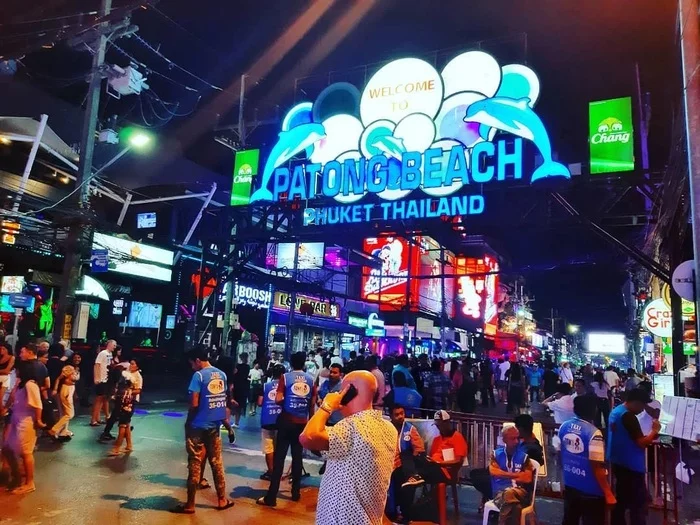 Fornication and debauchery in Phuket - My, Thailand, Alcohol, Entertainment, Bar, Longpost