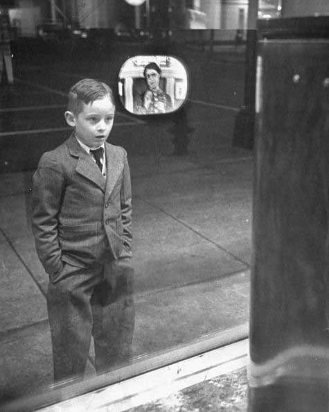 A boy sees television for the first time in 1948 - TV set, Children, 1948