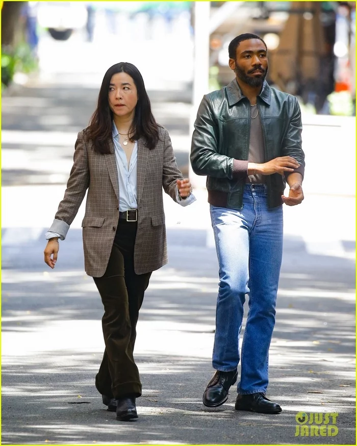 Donald Glover and Maya Erskine on the set of the television reboot of Mr. and Mrs. Smith - Actors and actresses, Mr. and Mrs. Smith, Foreign serials, Remake, Longpost