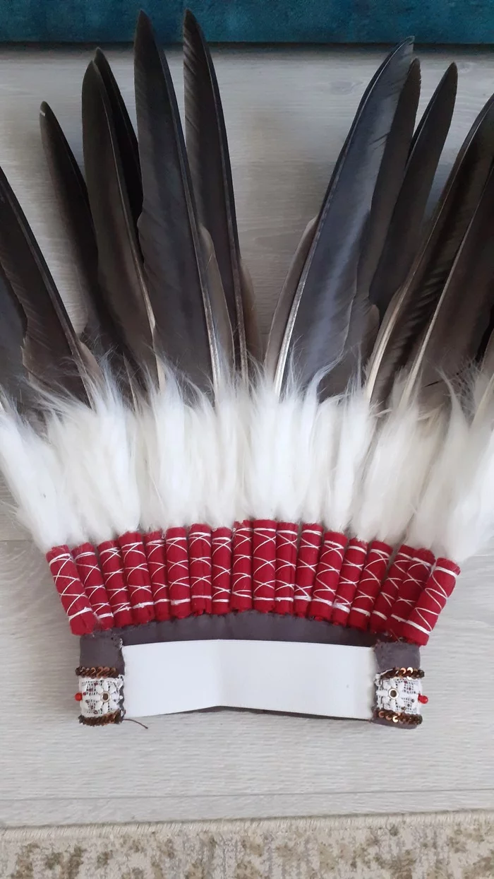 Creation of an Indian headdress. - My, Feathers, Indians, Eagle, Erne, Roach, Headdress, Process, The photo, Needlework, Needlework with process, Handmade, With your own hands, Indian Chief, Girls, Video, Vertical video, Longpost