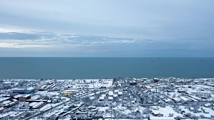 In winter, resort towns go into hibernation - My, Winter, Sea, Краснодарский Край, Drone, Quadcopter, Dji