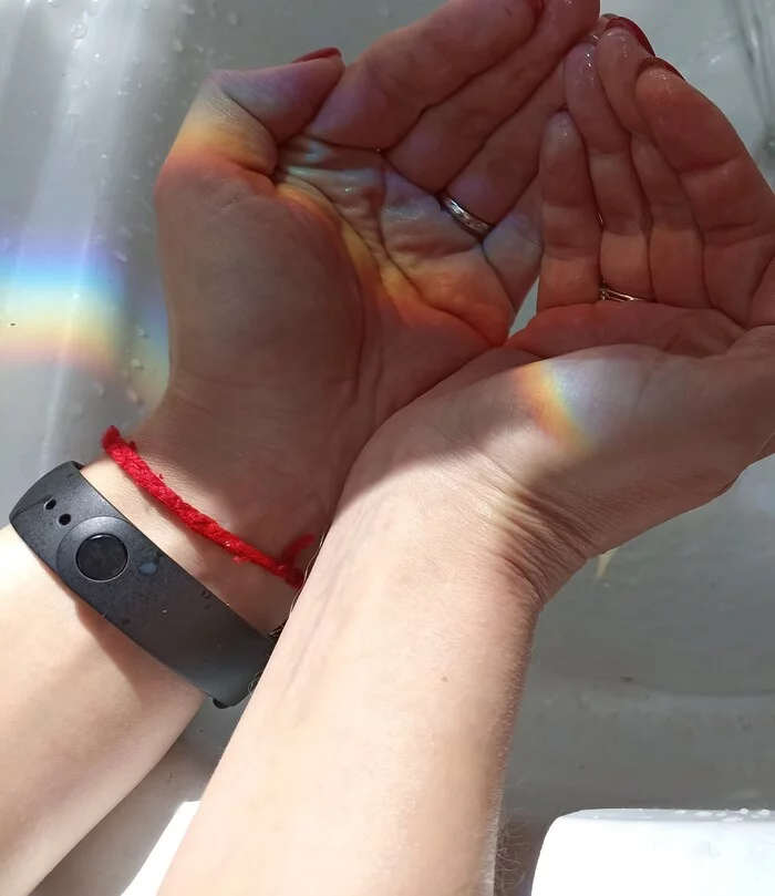 Caught a rainbow in my hands - My, Summer, Rainbow, Arms