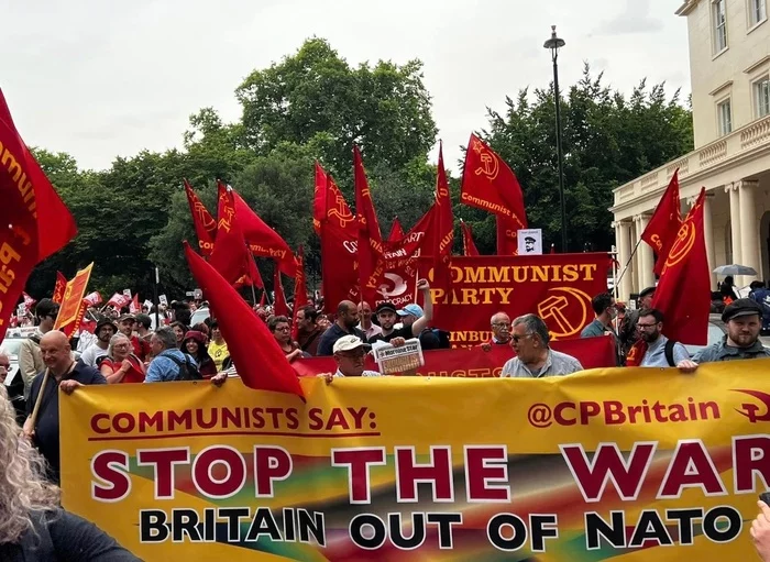 Communist Party of Britain on a protest march in central London - Communism, Great Britain, Gas, Inflation, Protest, Rise in prices, A crisis, Politics, Video, Video VK, Longpost
