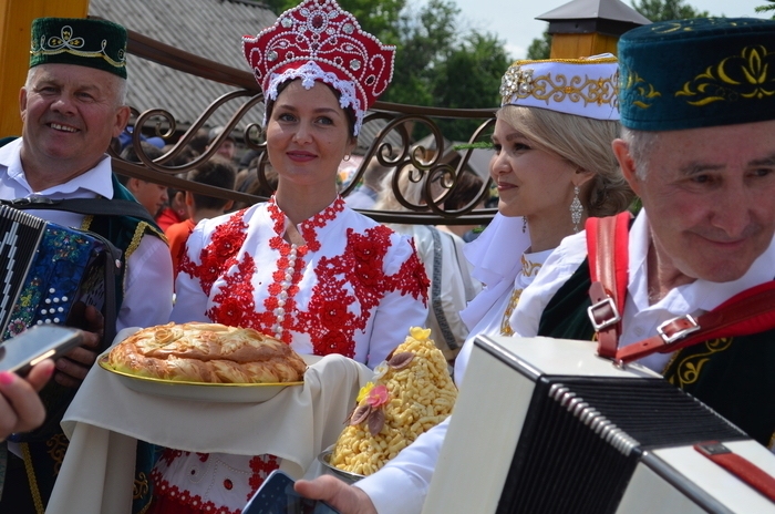 A ton of chak-chak, 300 liters of tea, 110 thousand people and 1 dead horse. Or how Sabantuy-2022 was held in the capital of Tatarstan - My, Tatarstan, Kazan, Sabantuy, Holidays, Longpost