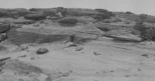 Door on Mars - where is the photo from a different angle? - Mars, Rover, Curiosity, The photo