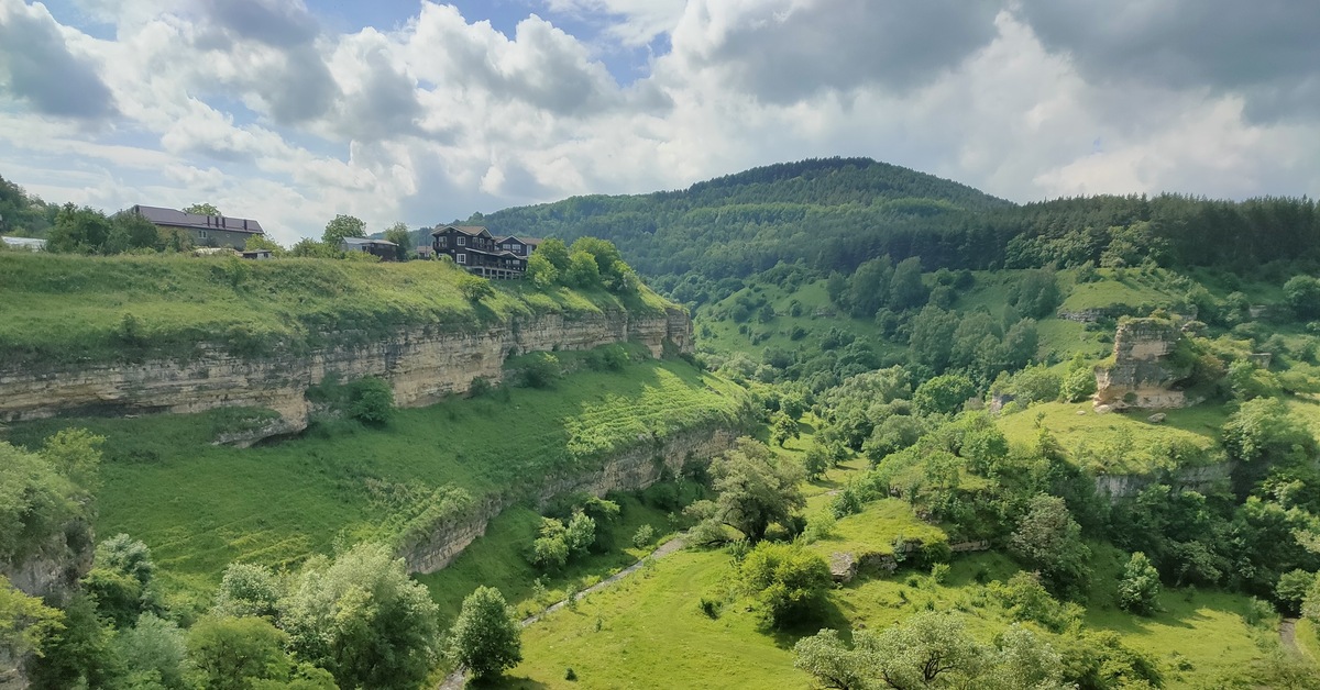 Лермонтовская скала в кисловодске фото