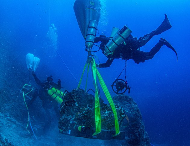 Statue of Hercules found at ancient shipwreck site - Head, Hercules, Sculpture, Archaeologists, Greece, Archaeological finds, Ancient artifacts, Archeology, , Sunken ships, Longpost