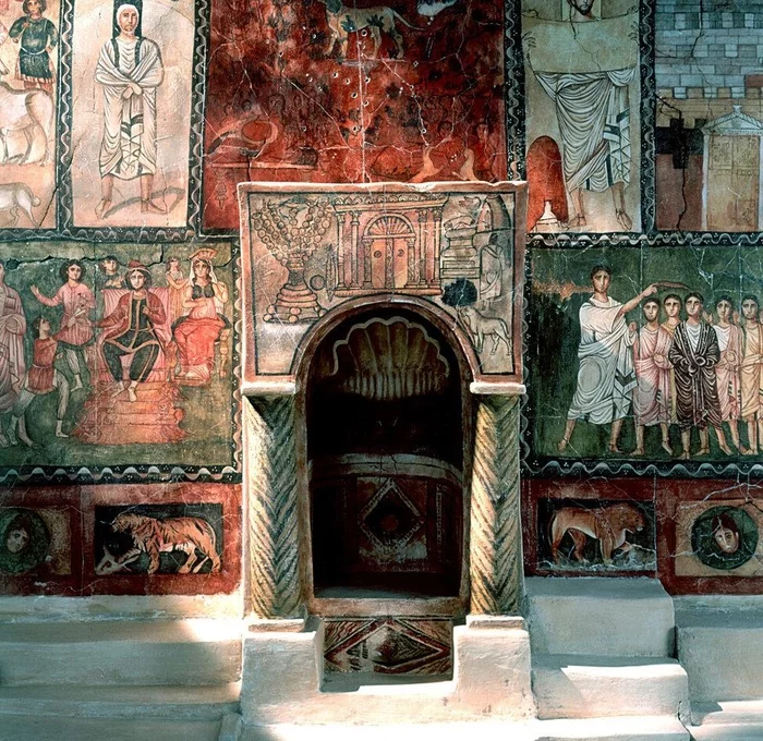 Frescoes of the ancient synagogue in the ancient city of Dura-Europos, Syria - Fresco, Syria, The photo, Synagogue