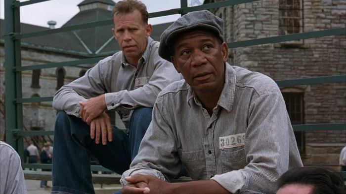 The Shawshank Redemption. What is the best quality? Comparison BD Remux / 4K Ultra HD rip - My, Screenshot, Movies, Comparison, The Shawshank Redemption, What to see, I advise you to look, Classic, Color, Gamma, Quality, The photo, 4K resolution, Morgan Freeman, Tim Robbins, Sea, Sand, Prison, Police, Nostalgia, Longpost