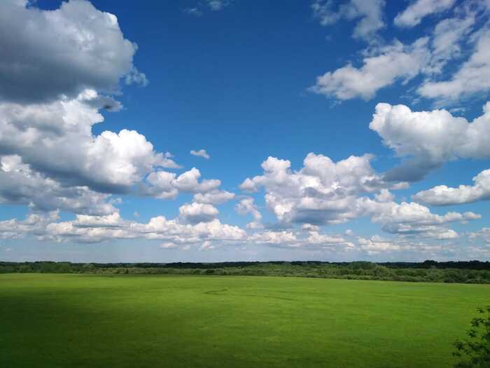 Kotelnich. Kirov region. Reply to the post: before reaching the city of Venev, Tula region. Mom took a picture of her native places! - My, Nature, Spring, Kirov region, Kotelnich, The photo, Field, Sky, Clouds