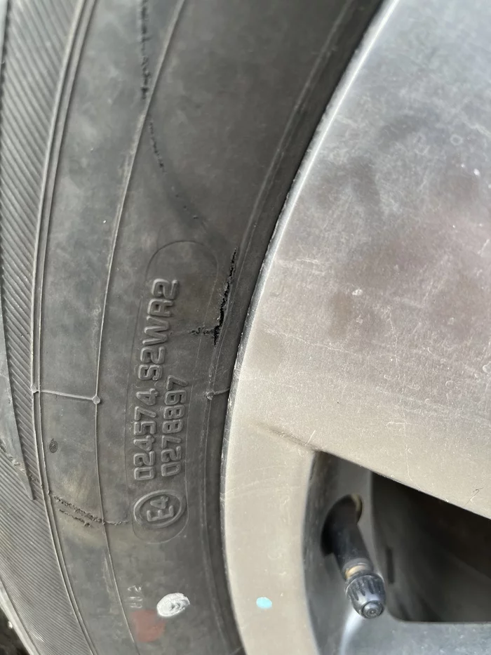 Tire - Tires, Tire service, A cut