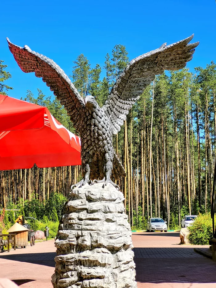 Nizhny also has its own golden eagles - My, Nizhny Novgorod, Sculpture, Exhibition, Topiary, Longpost