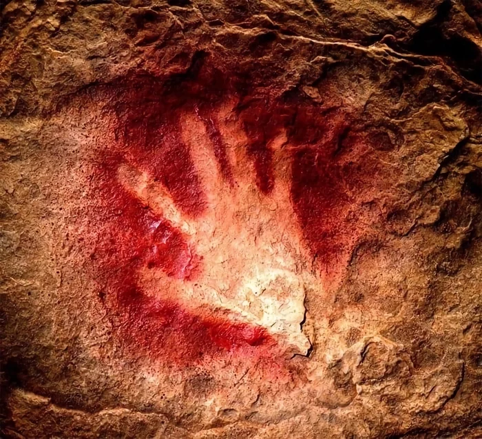 30,000 year old human handprint - Story, Person, The photo, The science