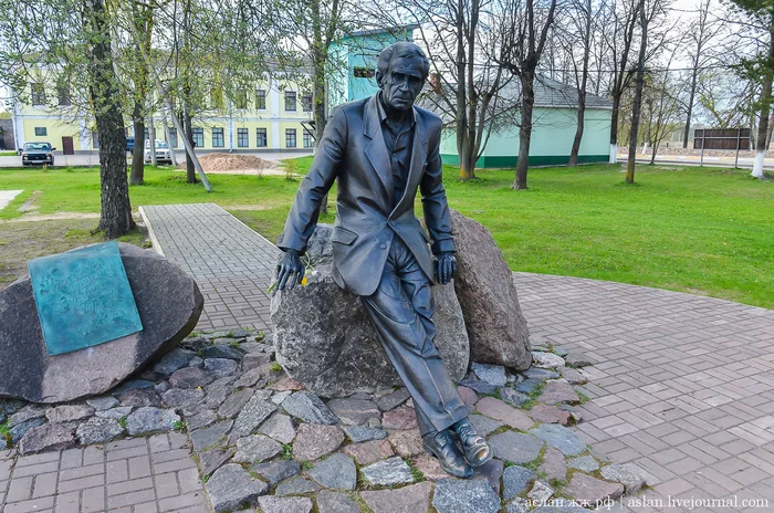 Памятник Зиновию Гердту в Себеже - Моё, Памятник, Фотография, Актеры и актрисы, Советские актеры, Зиновий Гердт